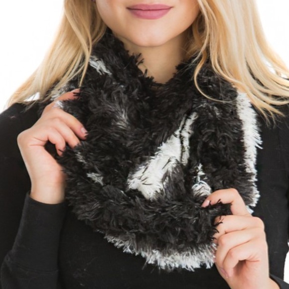 Plush Faux Fur Soft Cozy WrapAround Infinity Scarf - Picture 5 of 7